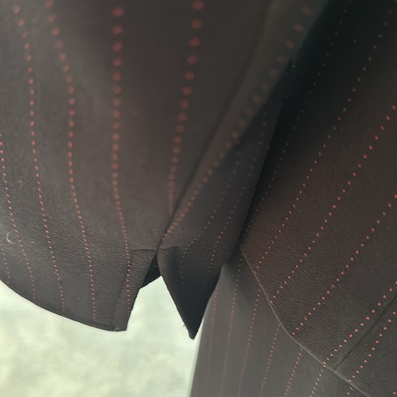 GARFIELD & MARKS Black and red pinstripe Suit  size 4 - Picture 4 of 16